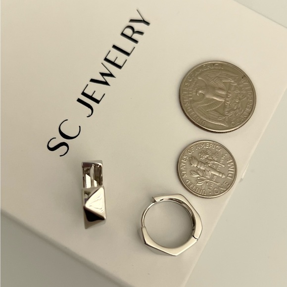 LAST ONE🔥 Geometric Hoop Earrings | Platinum Plated Silver | Modern Jewelry - Picture 6 of 11